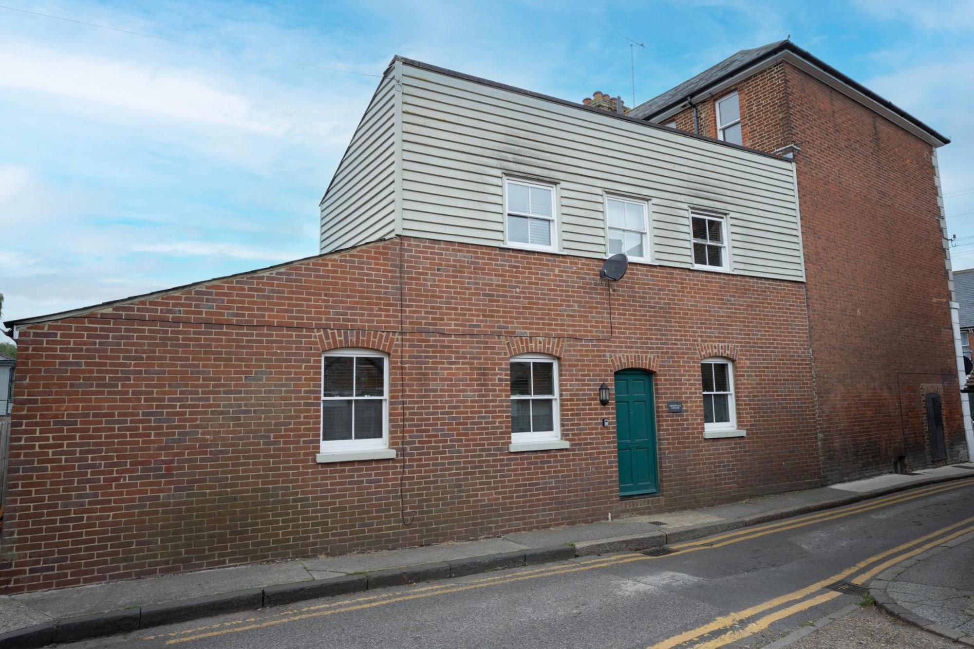 3-Bedroom Charming Central House Canterbury Exterior photo
